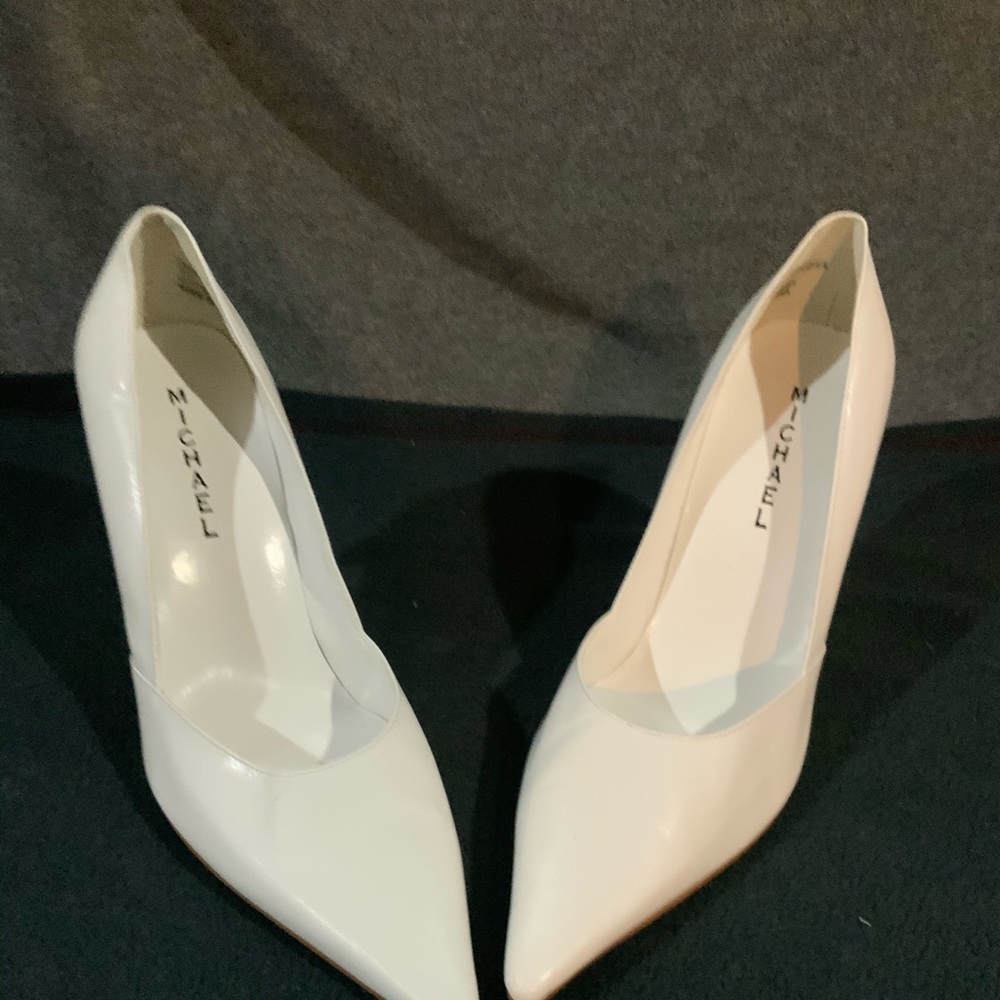 Brand new Michael Kors white leather heels